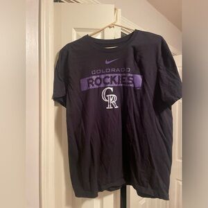 Colorado Rockies tshirt men’s L